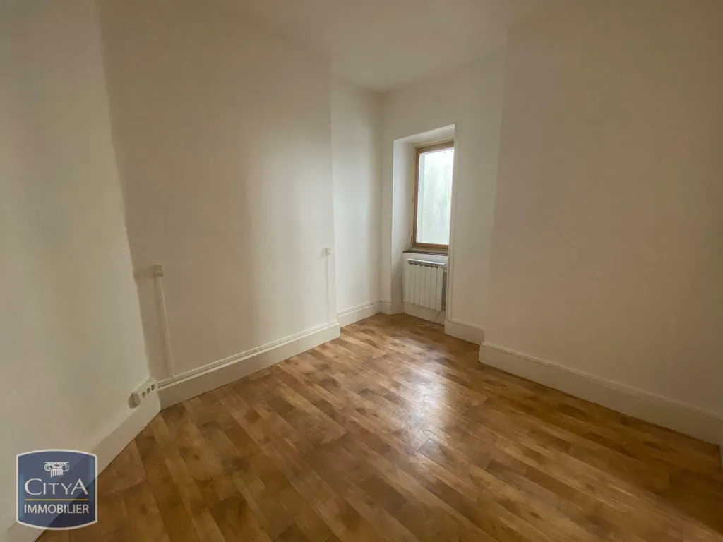 Toad - First-Floor Flat in Charming Le Blanc