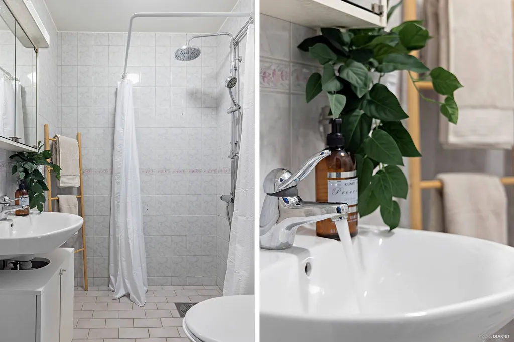 Bathrooms - Apartment with Balcony in Falköping