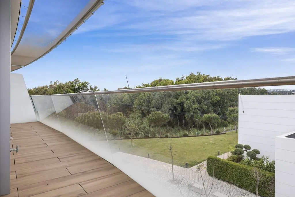 Balcon - Beachfront Luxury Apartment in Estepona