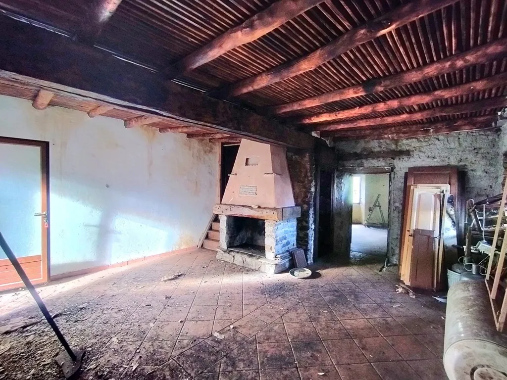 Pièces - Maison en Pierre à Rénover à Campodonico