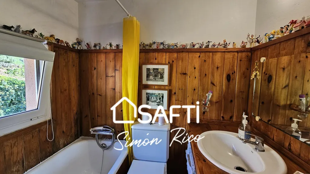 Salles de bain - Luxury Villa with Mountain Views in Cervelló