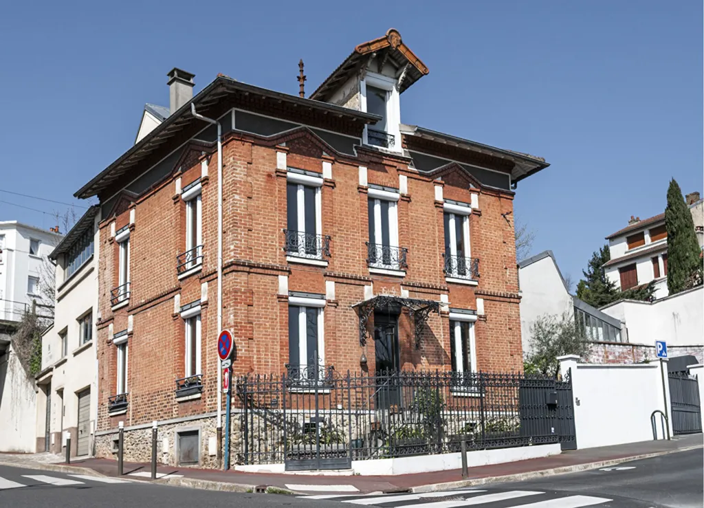 Välivaade - 19th-Century Villa with Paris View in Suresnes
