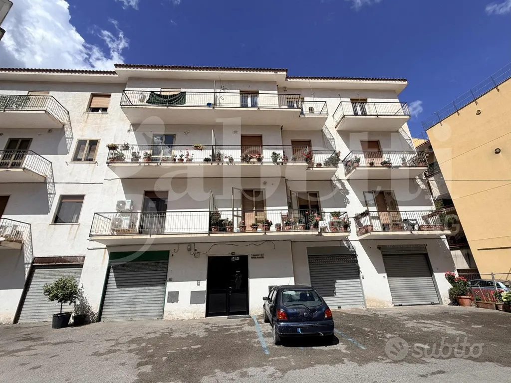 Välivaade - Modernised Apartment with Panoramic Balcony in Corbara