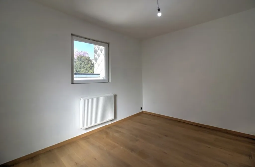Toad - 3-Bedroom House with Terrace in Liège