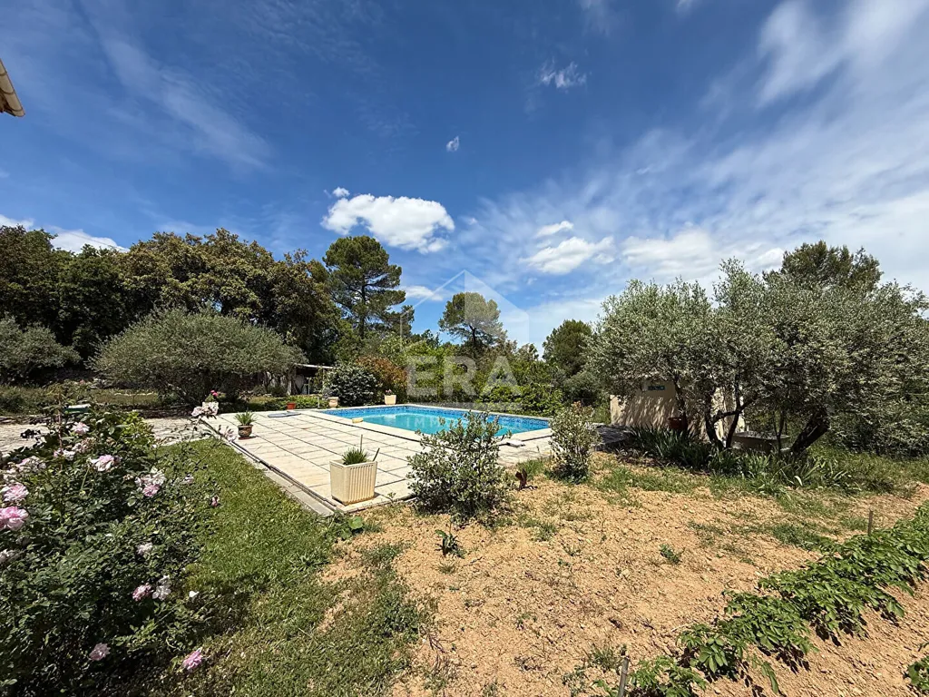 Piscine - Maison avec Piscine et Jardin à Saint-Maximin
