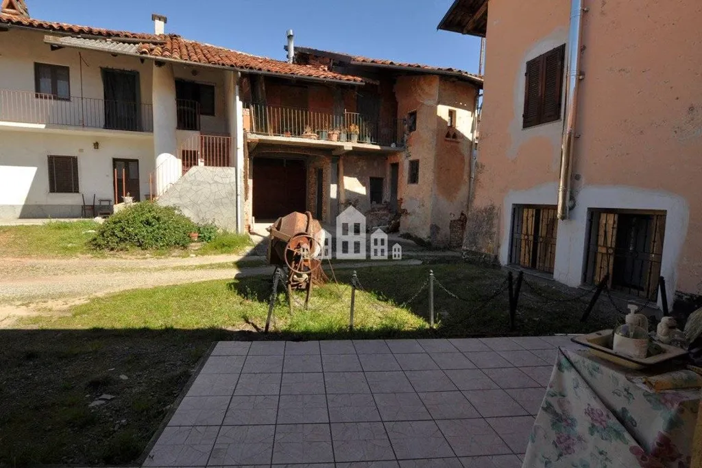 Jardín - Independent House with Garden in Valperga