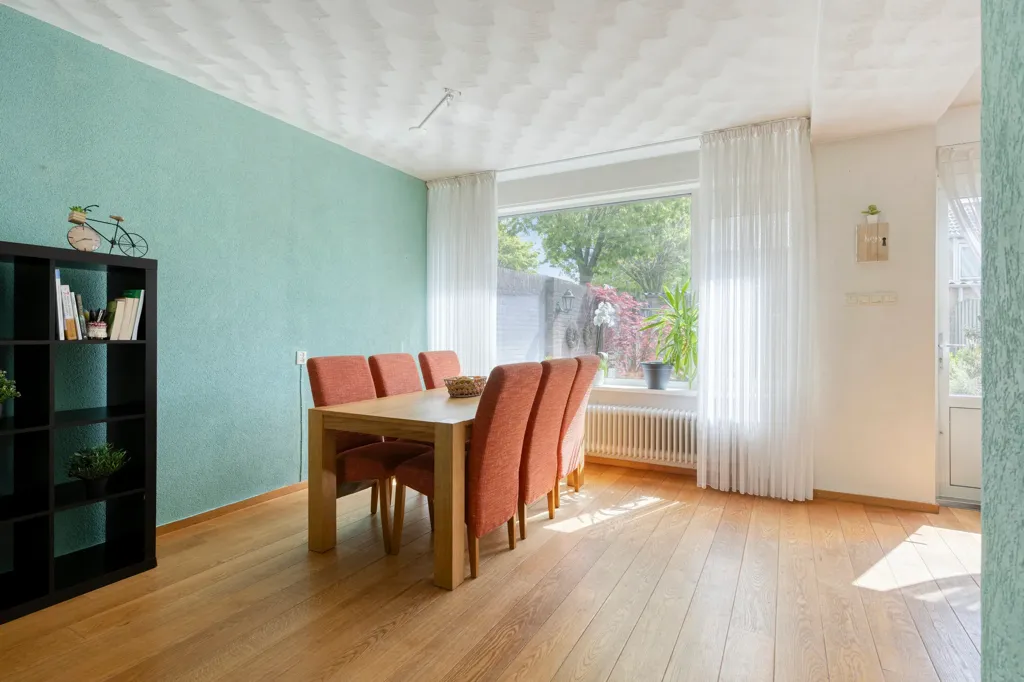 Salle à manger - Modernised Corner House with Garden in Tempel