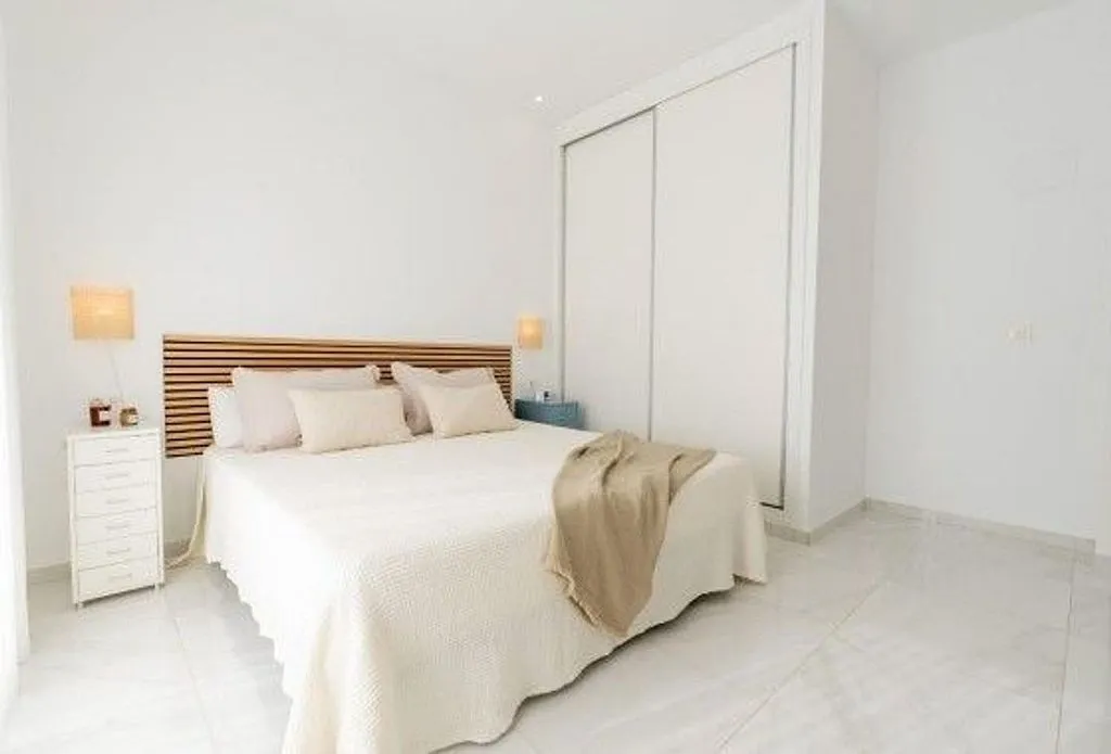 Chambres - Ready-to-Live Villa with Pool in Bigastro
