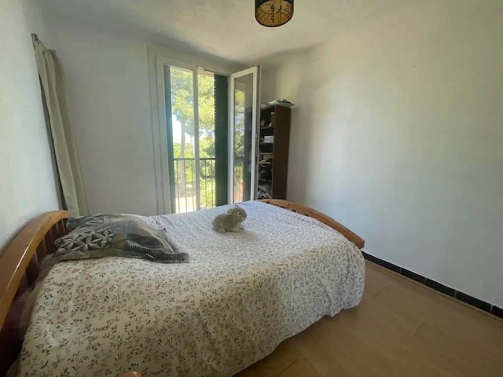 Chambres - T3 avec Balcon et Parking à Marseille