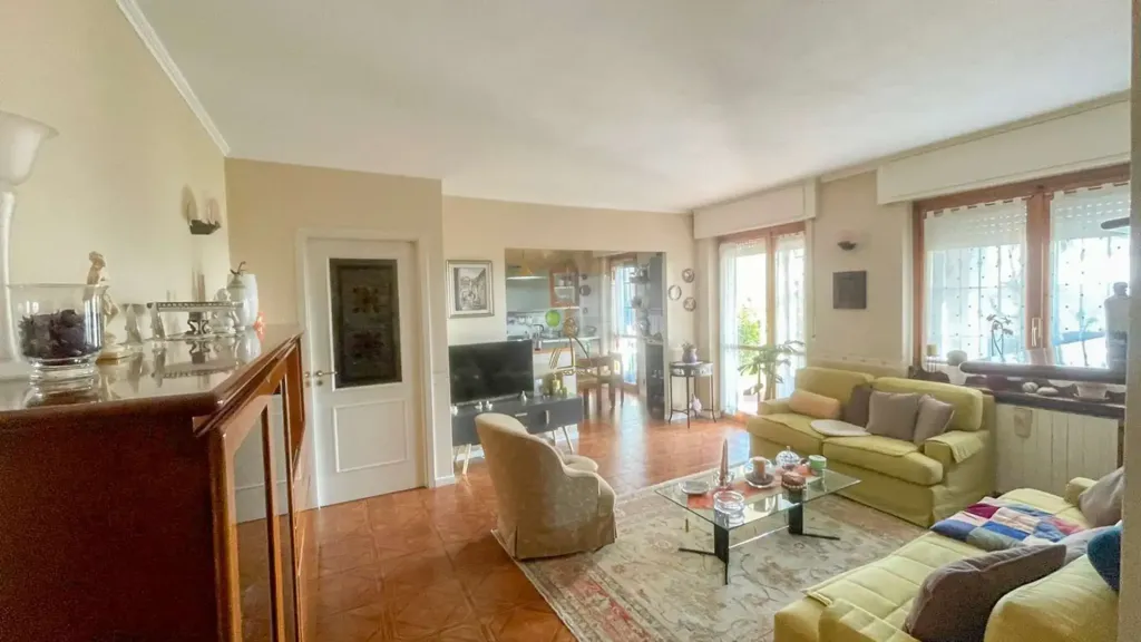 Elutuba - Trilocale with Private Garden in Moncalieri