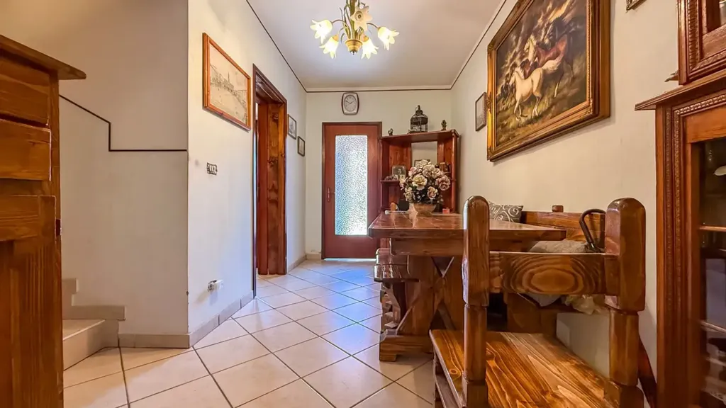 hallway_entrance