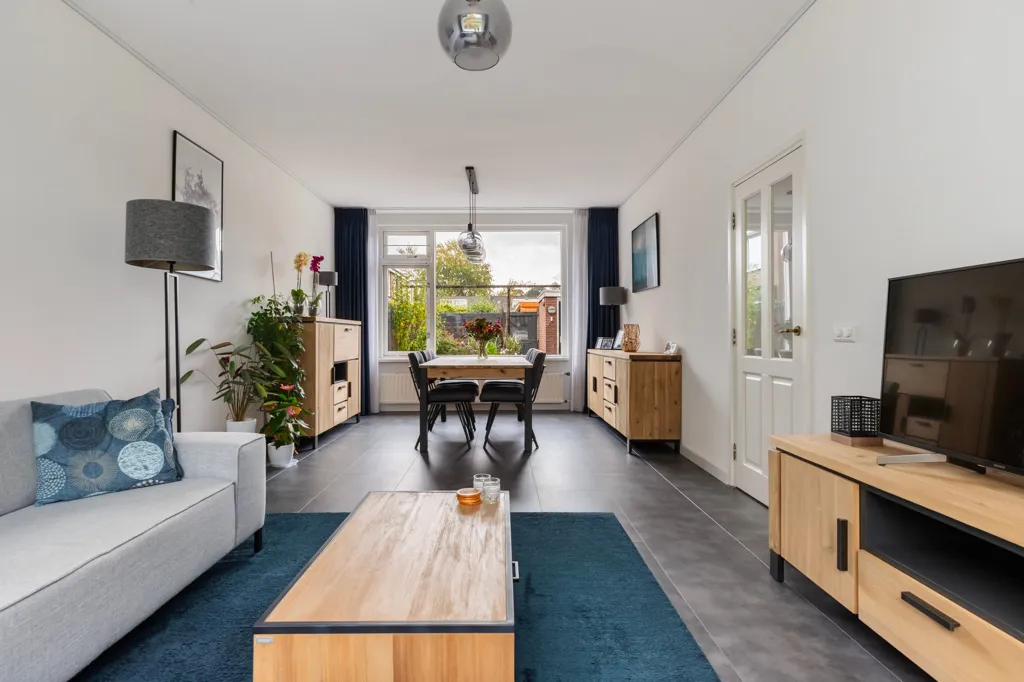 Soggiorno - Energetically Efficient Semi-detached House with Garden in Gouda