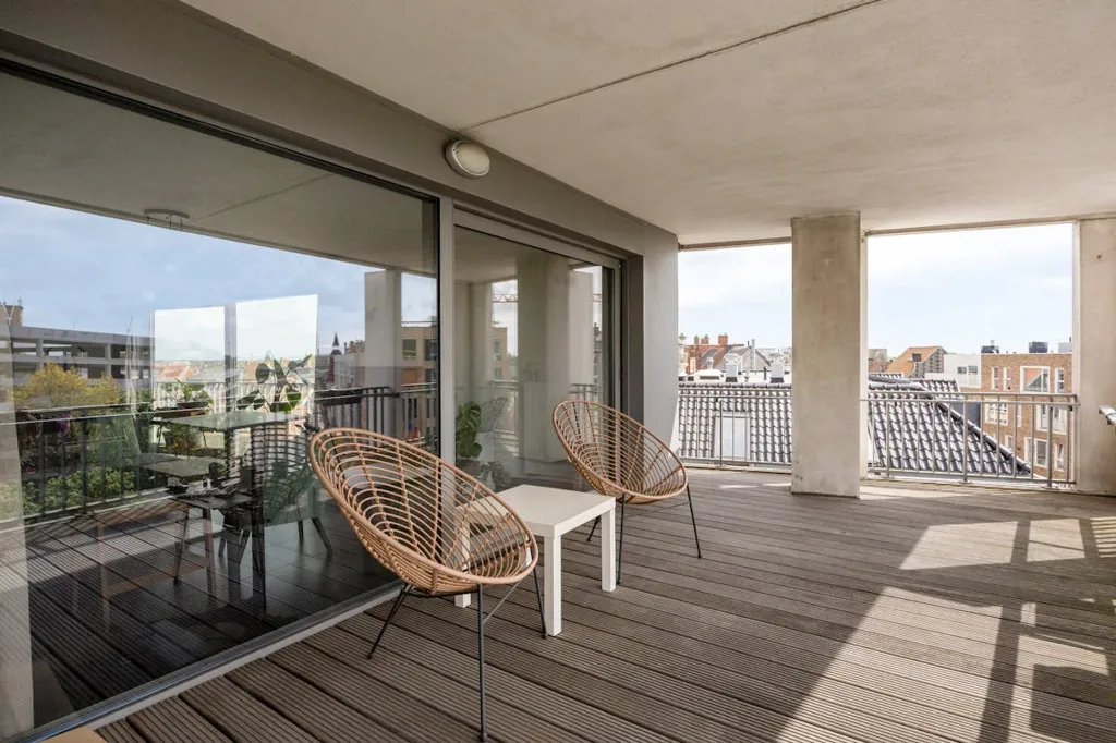balcony