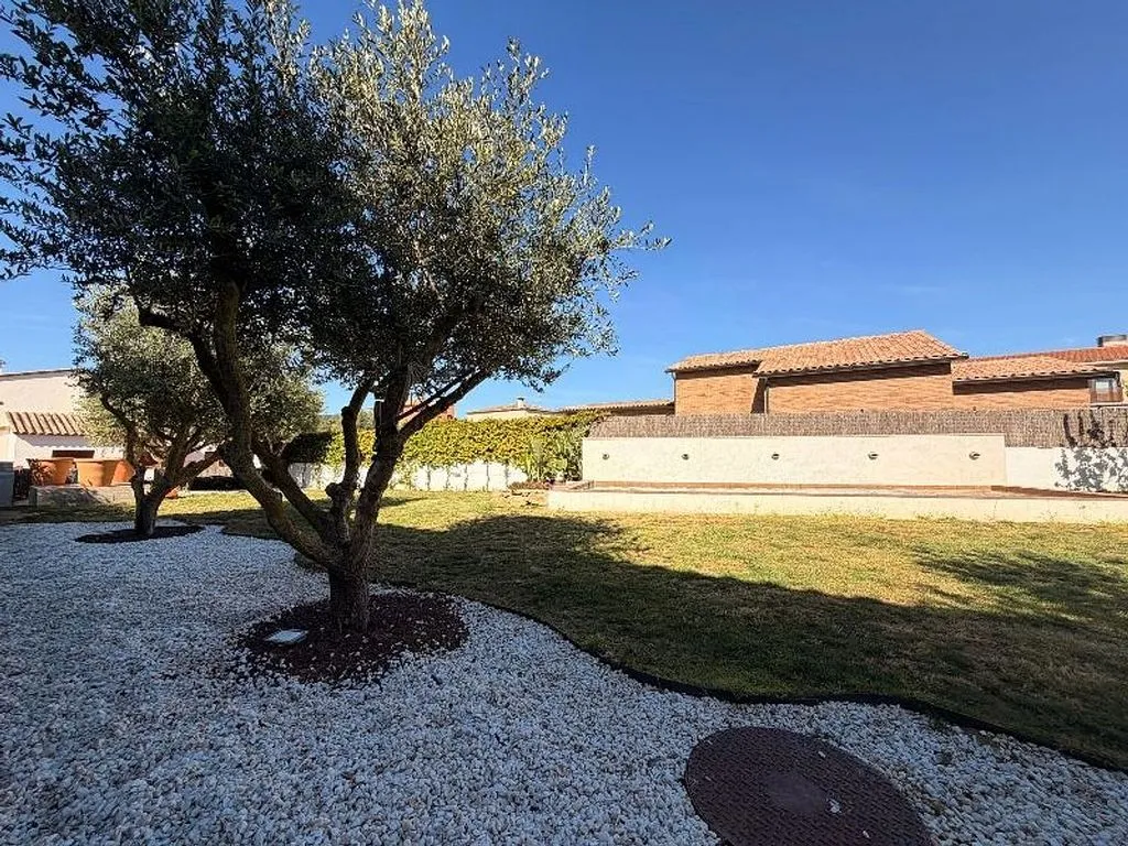Giardino - Chalet with Pool in Vall-Llobrega