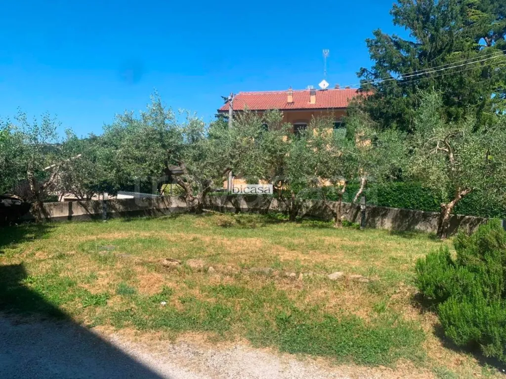 Aed - Apartment with Hill View in Mombaroccio