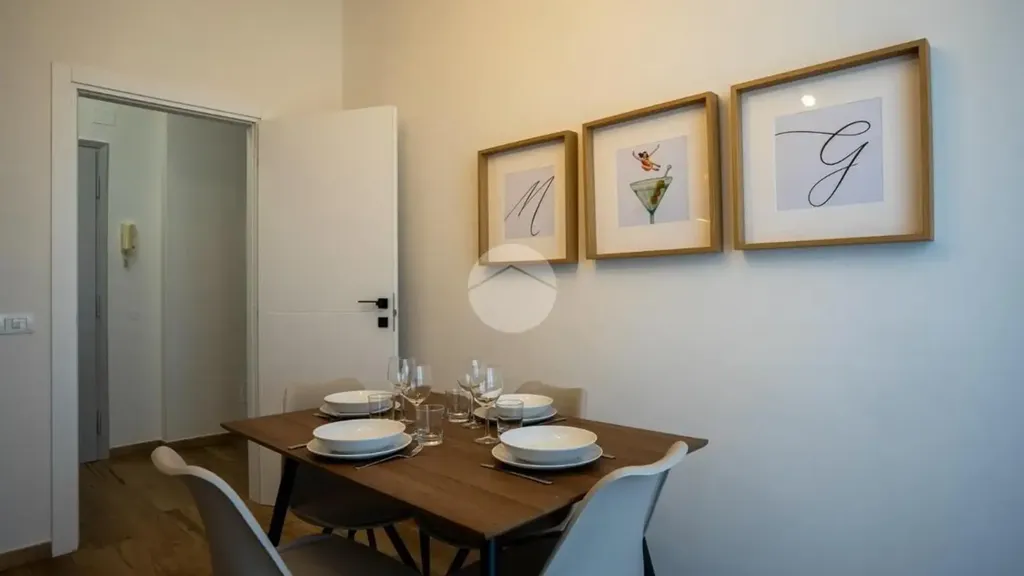 Söögituba - Rustic-Style Flat with Balcony in Florence