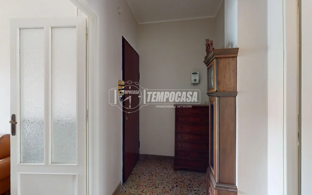 hallway_entrance