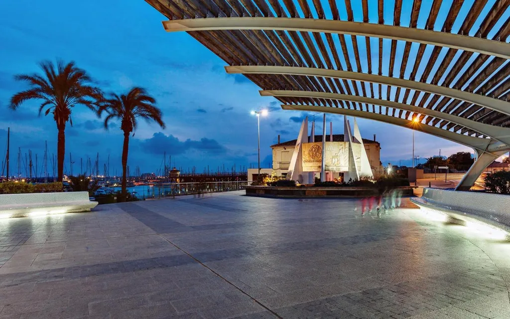 Studio with East-Facing Terrace in Torrevieja
