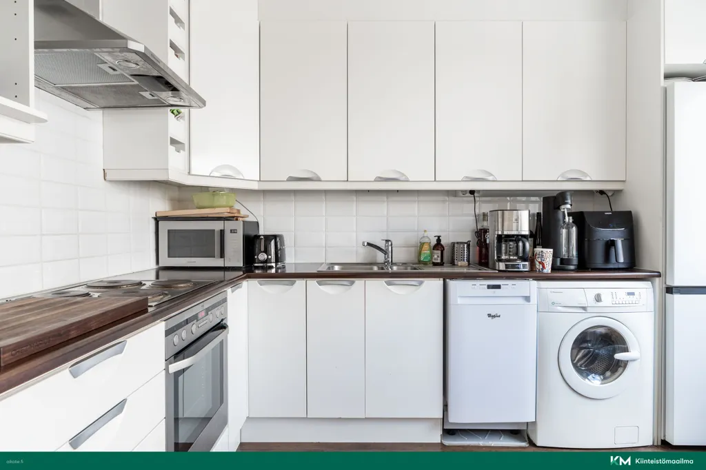 Cuisine - Bright Apartment with Balcony in Kallio, Helsinki