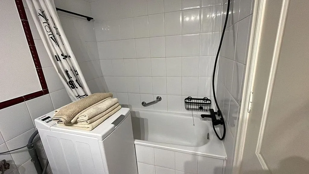 Salles de bain - 1-Bedroom Apartment with Pool in Callao Salvaje