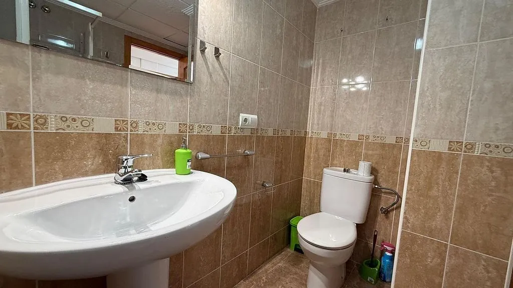 Vannitoad - North-Facing Loft with Balcony in Torrevieja Centre