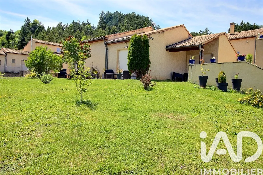 Jardin - Maison de Caractère avec Terrasse à Sédéron