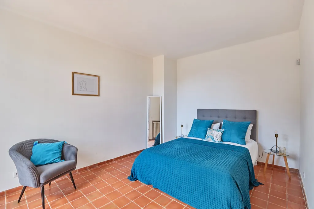 Bedrooms - Secure Reception Property with Pool in Aix-en-Provence
