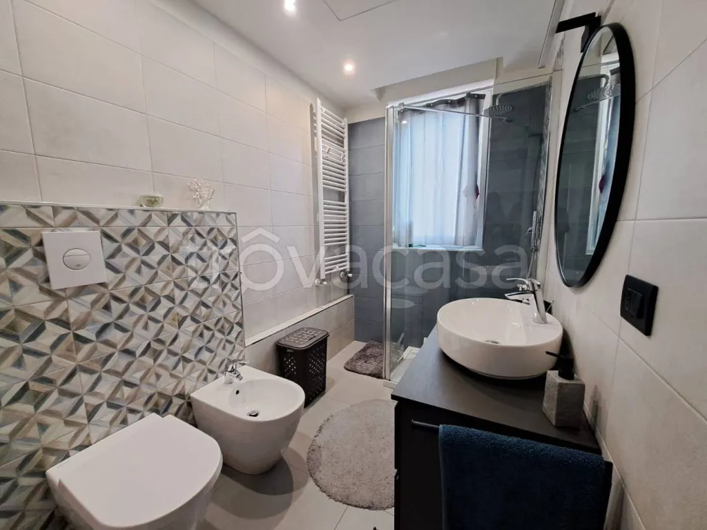Salles de bain - Modernised 2-Bed Flat with Terrace in Rivalta di Torino