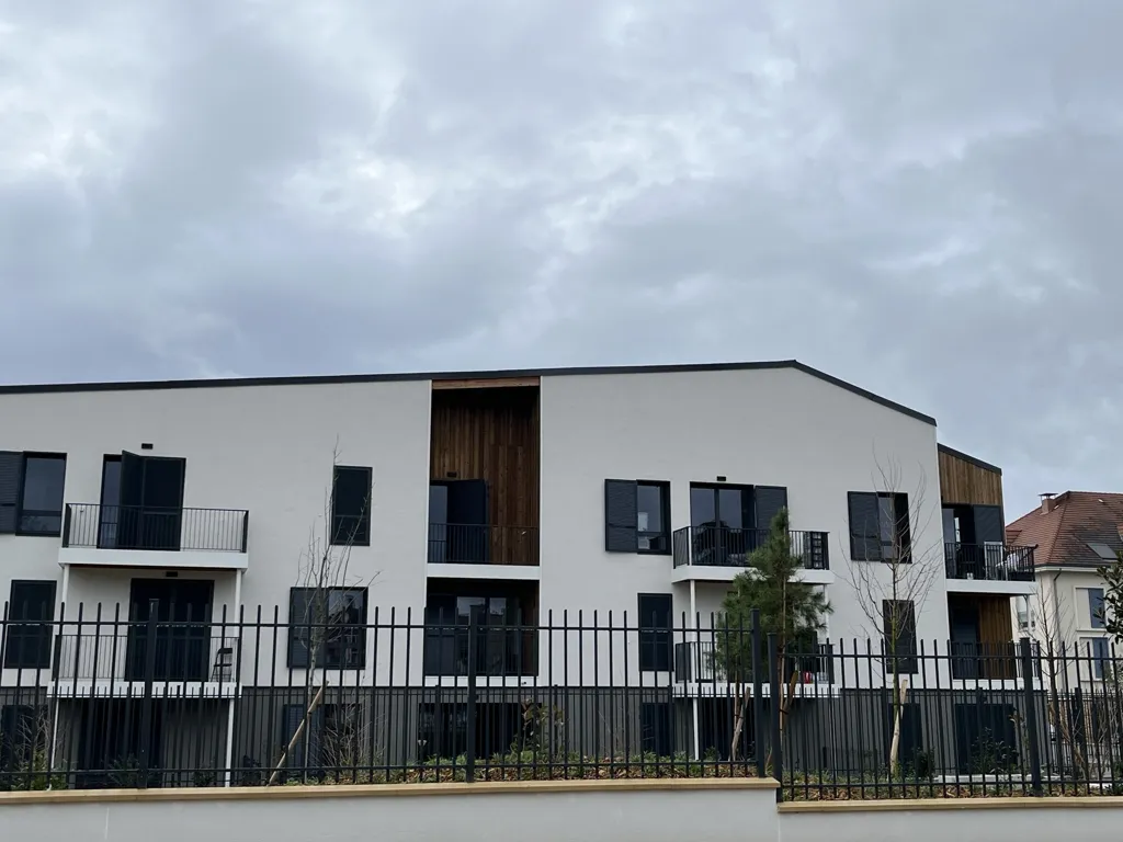 Extérieur - Appartement F2 avec Balcon et Parking à Taverny