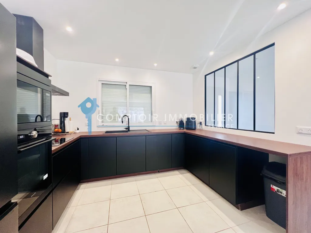 Cucina - Recent Flat-Plan House with Terrace in Auneau