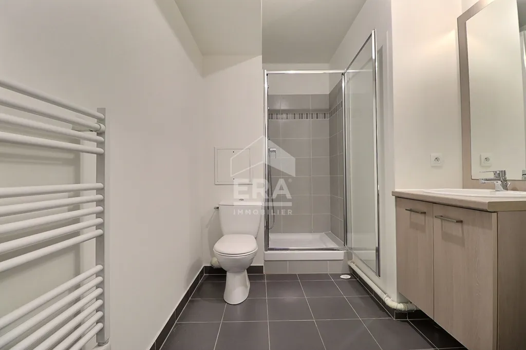 Salles de bain - Appartement 2 Pièces avec Balcon à La Courneuve