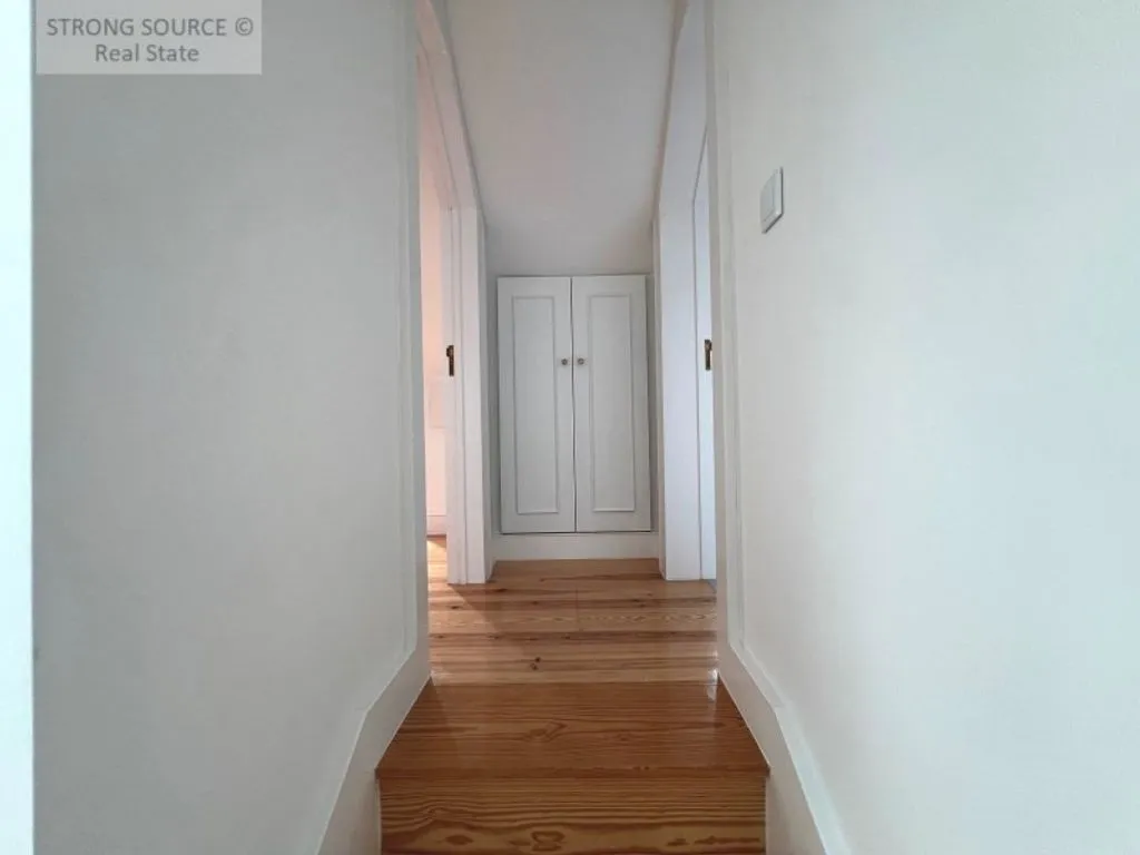 Esik - Luxury Apartments with River View in Graca, Lisbon