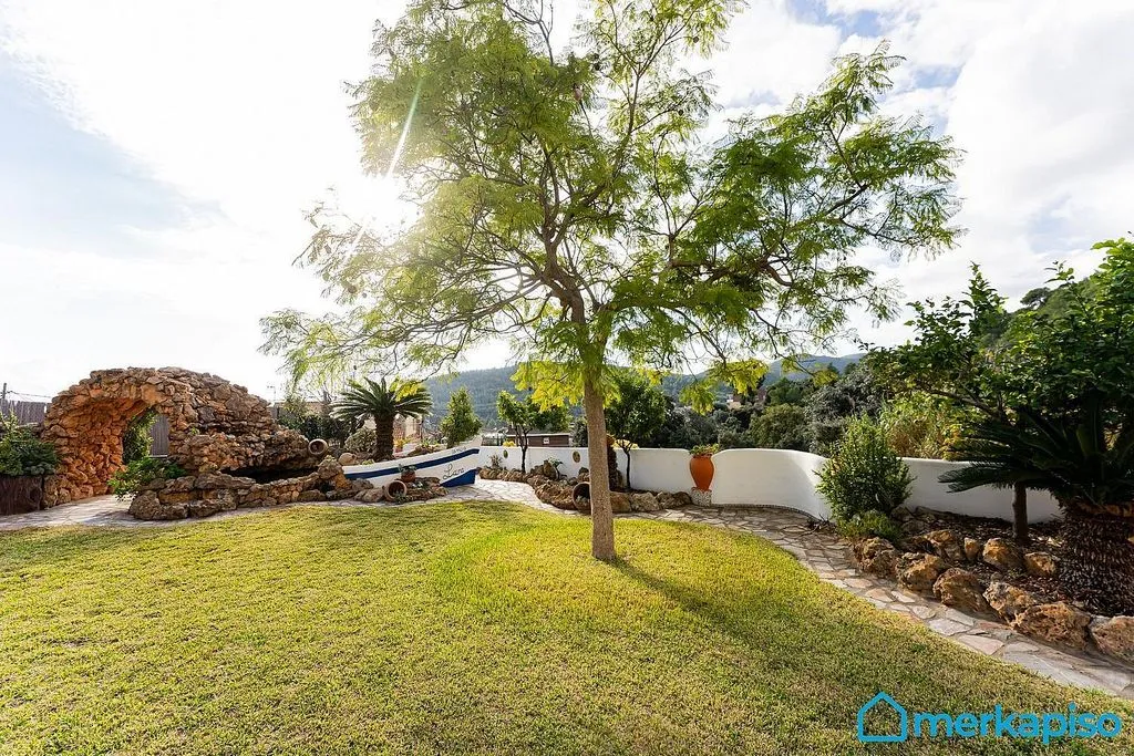 Jardin - Luxury House with Sea View in Gavà