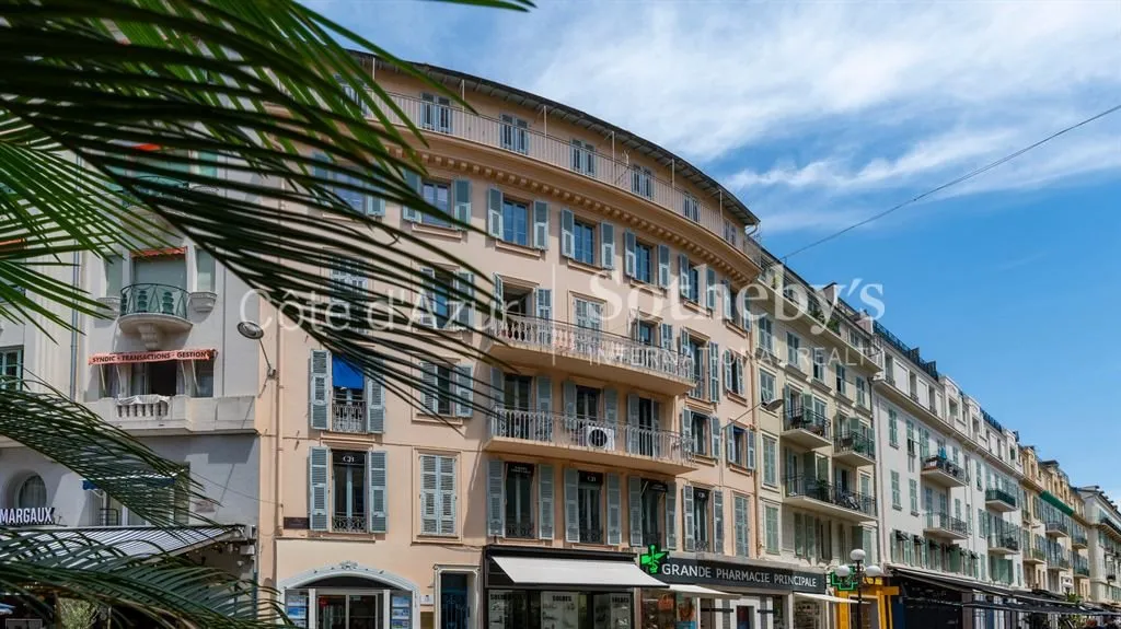 Välivaade - Luxury Apartment with Balcony in Nice Golden Square