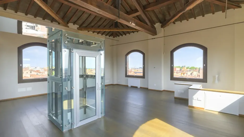 Pièces - Historic Tower with Panoramic Views in Bologna