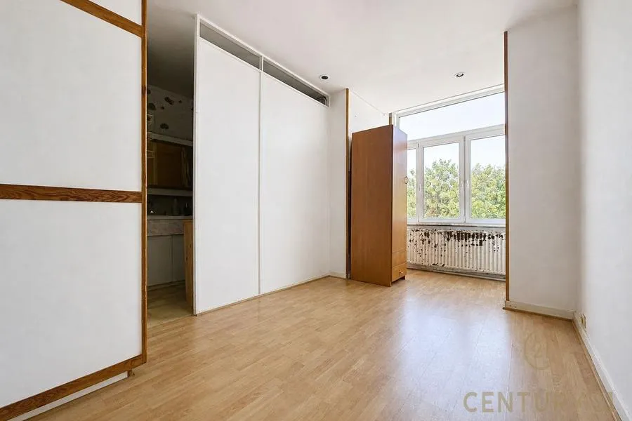 Toad - Bright 3-Bedroom Apartment in Schaerbeek