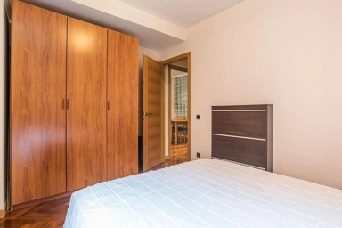 Magamistoad - 1-Bedroom Flat with Balcony in Lavapiés