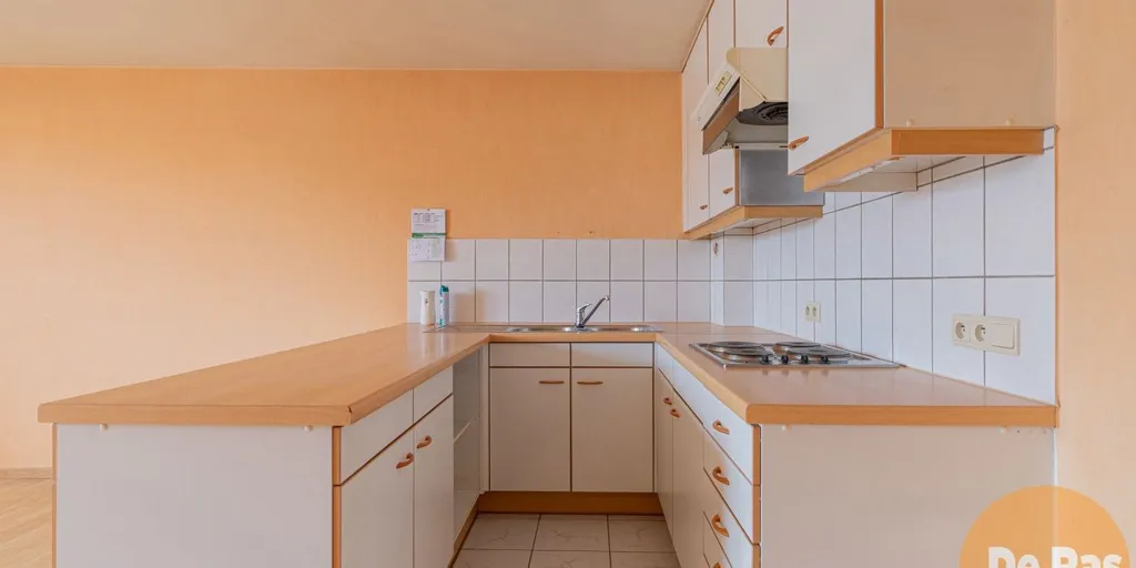 Cuisine - Appartement avec Vue sur la Place du Marché à Herzele