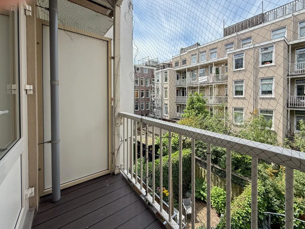 Balcon - Light 3-Bedroom Apartment in Central Amsterdam