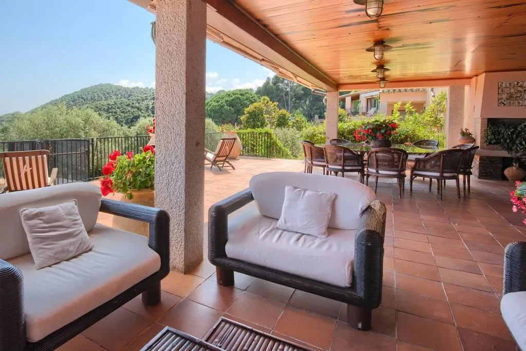 Terrace - Mediterranean House with Sea Views in Begur