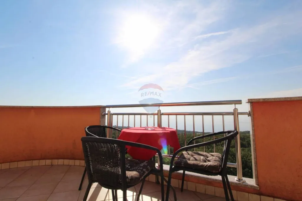 Terrasse - Two-Storey Apartment with Sea View in Kastav