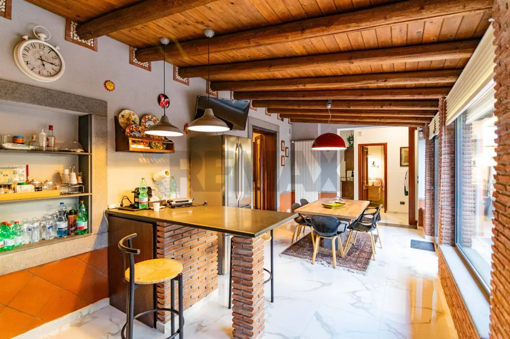 Maison 6 pièces à IT