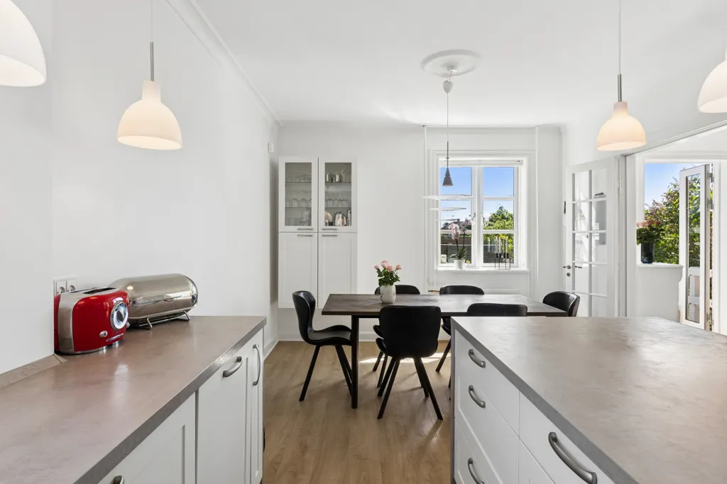 Köök - Classical Villa with Quiet Setting in Hvidovre