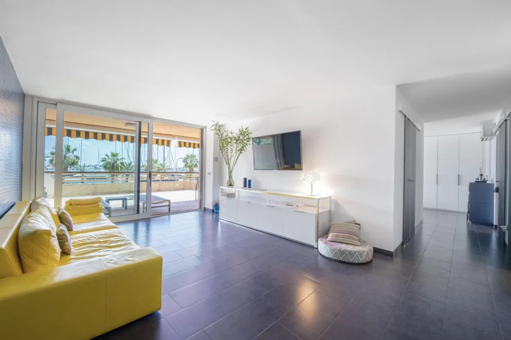Living Room - Refurbished Flat with Terrace in Son Armadams, Palma