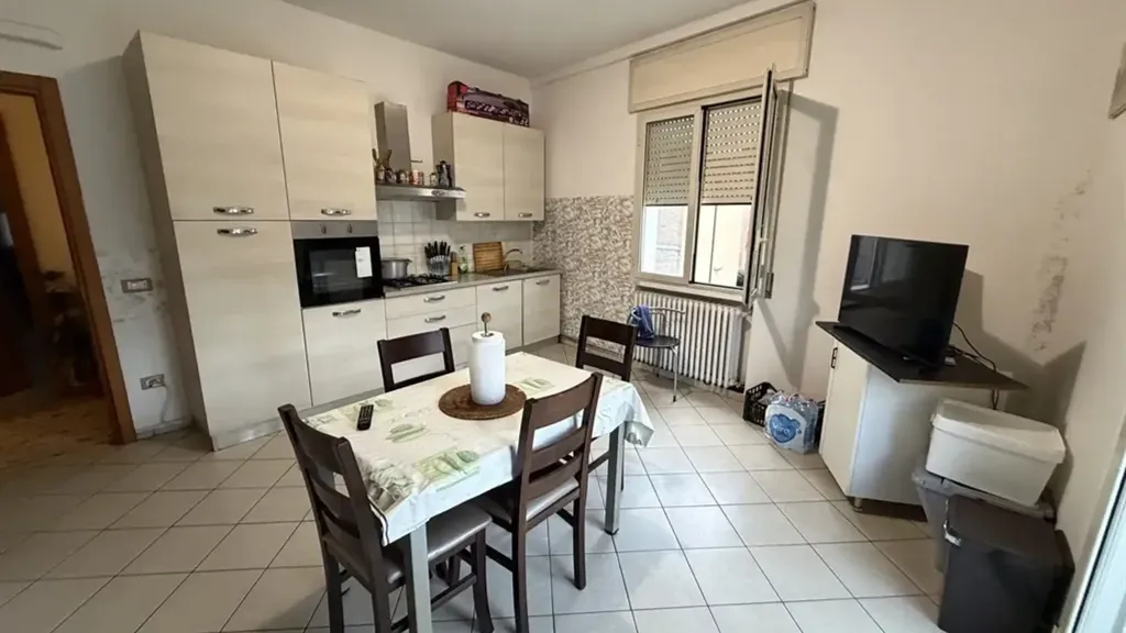 Salle à manger - Apartment with Garden Access in Ravenna
