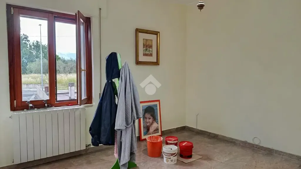 Toad - Three-bedroom Apartment with Balcony in Alatri
