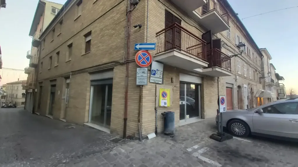 Esterno - Commercial Unit with Vitrine in Monte Urano
