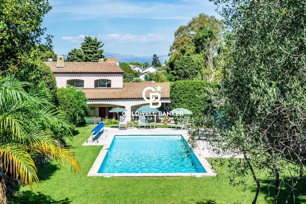 Piscine - Villa Provençale avec Piscine au Cap d'Antibes