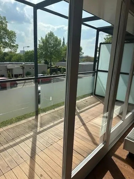 Balcon - Modern House with Balcony in Bergen Op Zoom