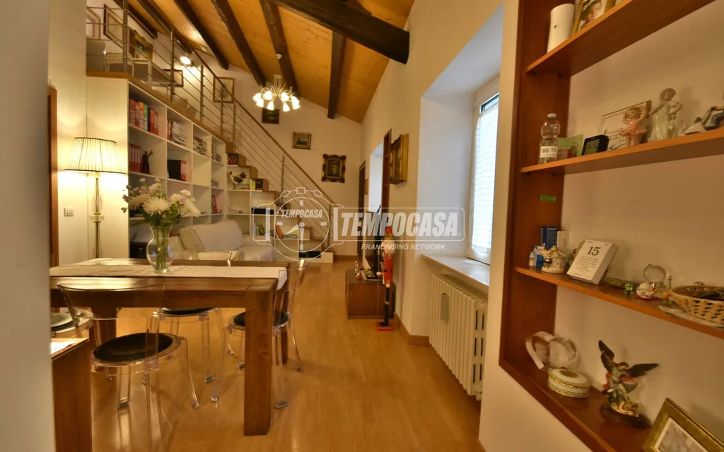 Salle à manger - Restored Apartment with Double Garage in Osimo